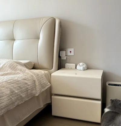Hotel Room Nightstand Specification Checklist